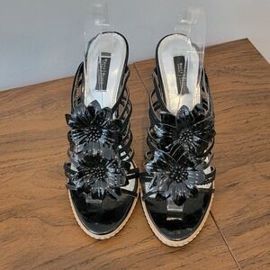 White House Black Market Izzie Heels Size 8.5 Black Floral Strappy Leather Pumps